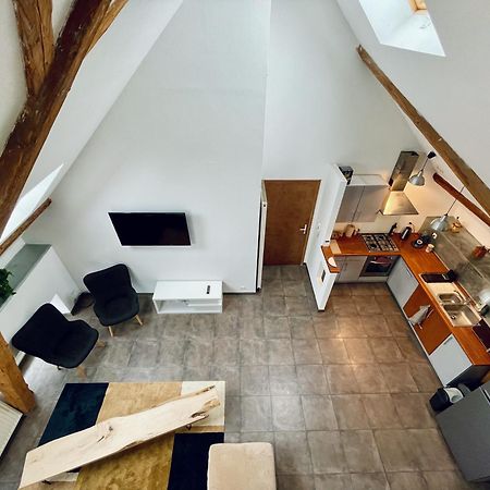 Duplex + Parking Gratuit Facile Appartement Sainte-Suzanne  Buitenkant foto