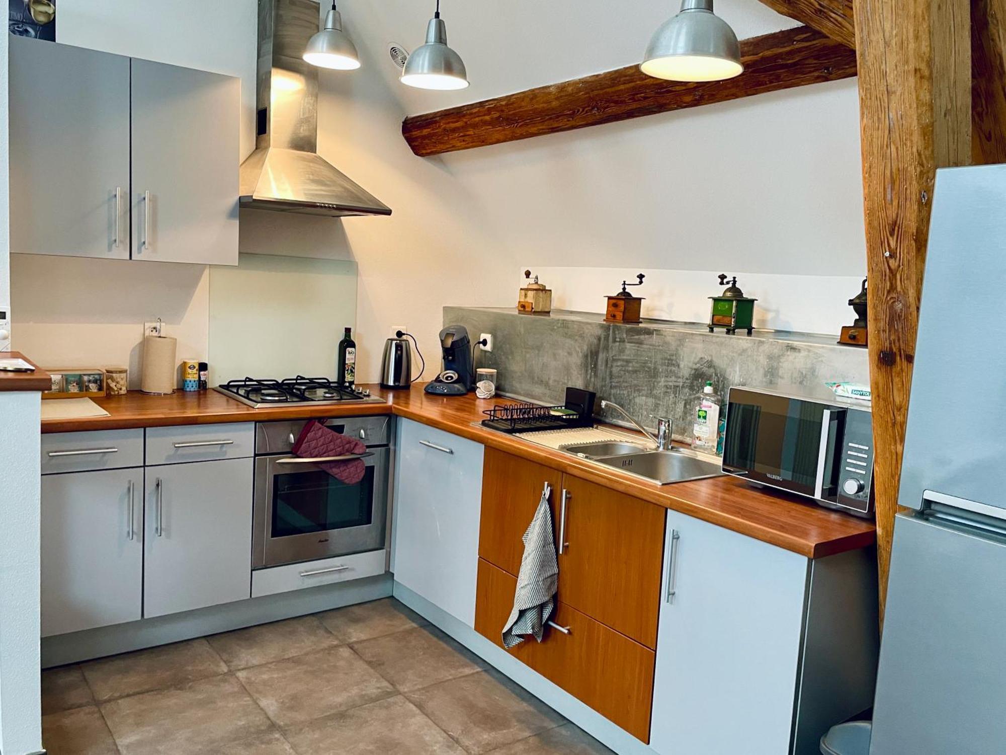 Duplex + Parking Gratuit Facile Appartement Sainte-Suzanne  Buitenkant foto